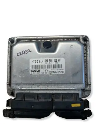 Audi TT Mk1 Engine control unit/module 8N0906018AP 0261207420 1039S04636
