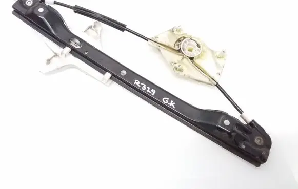 Volkswagen Jetta V Rear window lifting mechanism without motor