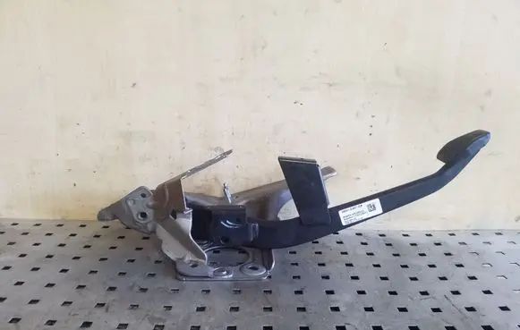 Ford Kuga I Brake pedal 3M512467CP