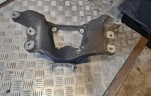 Audi A6 S6 C6 4F Gearbox mounting bracket 4F0399263M
