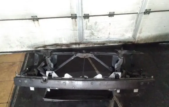BMW 7 E65 E66 Radiator support slam panel