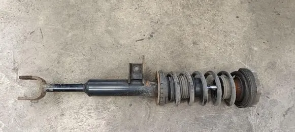 BMW 5 F10 F11 Front shock absorber with coil spring 9508301 139139
