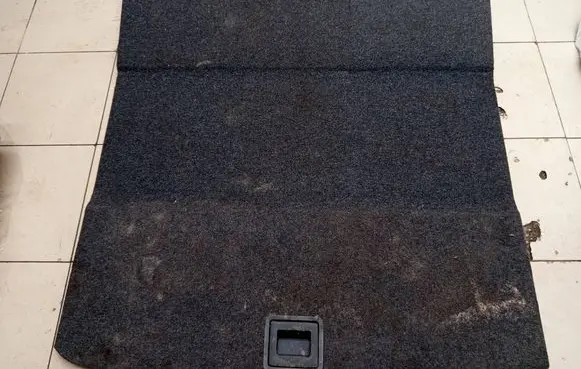 Volkswagen Tiguan Trunk/boot floor carpet liner 5N0858855A