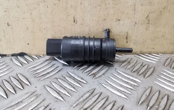 BMW X5 E70 Windscreen/windshield washer pump 67126934160 6934160