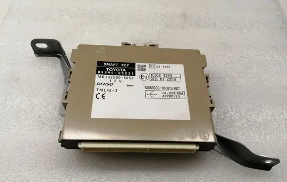 Toyota Avensis T270 Keyless (KESSY) go control unit/module 8999005031 MB2325005053