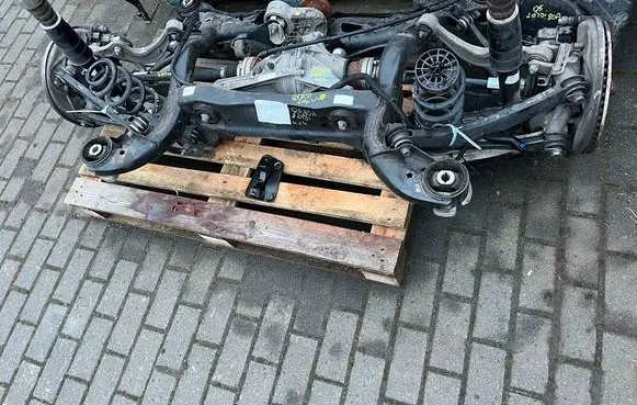 Audi Q5 SQ5 Rear axle beam with reductor 