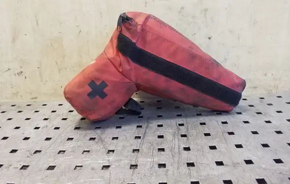 Volkswagen Transporter - Caravelle T5 First aid kit 7H0860282