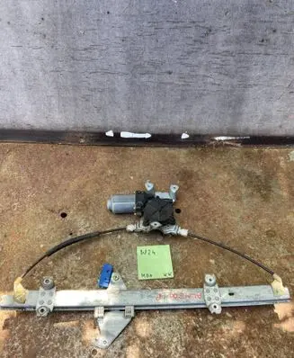 Nissan Almera Front door window regulator with motor 400601T3