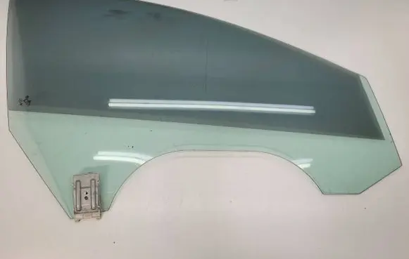 Volkswagen PASSAT CC Front door window glass four-door