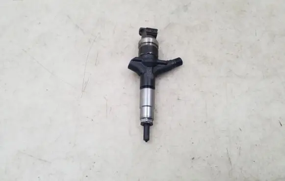 Subaru Outback Fuel injector 16613AA020