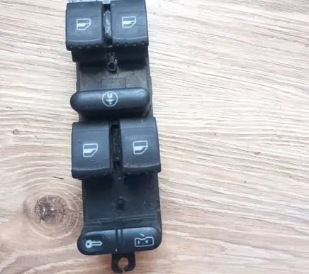 Volkswagen Golf IV Electric window control switch 1J4959857B