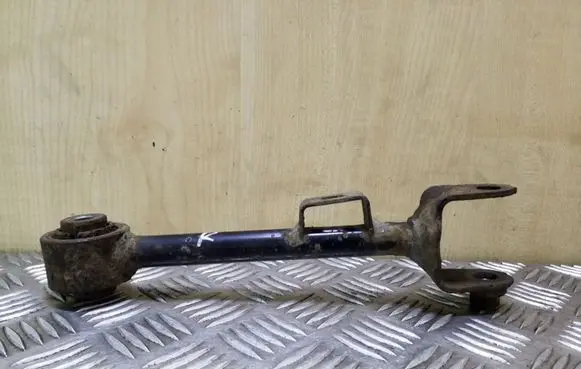 Honda CR-V Rear suspension control arm 