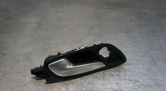 Audi TT TTS Mk2 Front door interior handle 8J1837019