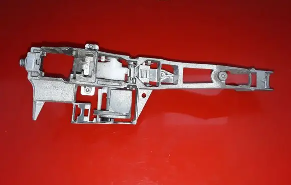 Peugeot 5008 Front door exterior handle/bracket 9688668180
