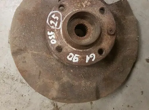 Volkswagen Golf I Front wheel hub 171407256A