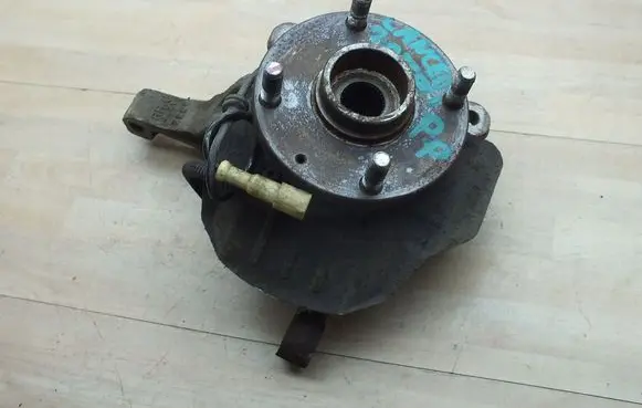 Mitsubishi Lancer Front wheel hub spindle knuckle