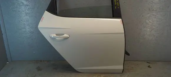 Seat Leon (5F) Rear door 