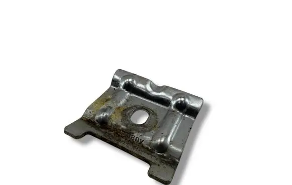Battery bracket