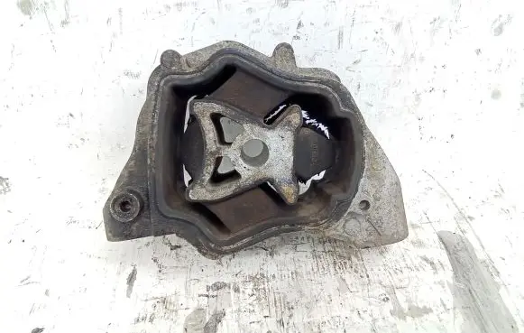 Volvo XC60 Engine mount bracket F7021101