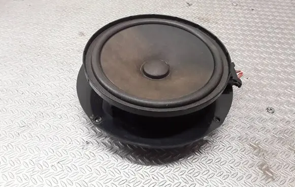 Volkswagen Jetta V Rear door speaker 1K0035454M
