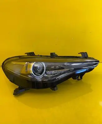 Alfa Romeo Giulia Headlight/headlamp 50564095