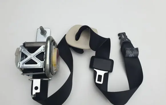 Tesla Model S Front seatbelt 101878802A