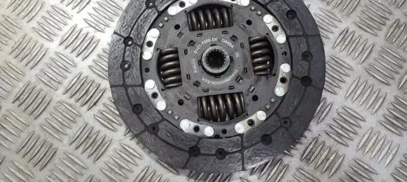 Ford Fiesta Clutch pressure plate 8v217550de 8v21-7550-de