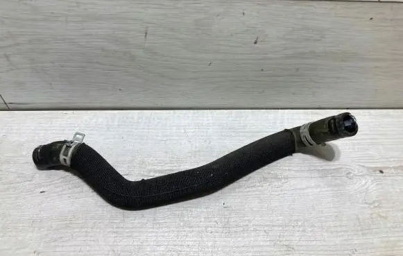 Dacia Sandero III Engine coolant pipe/hose 924003535R