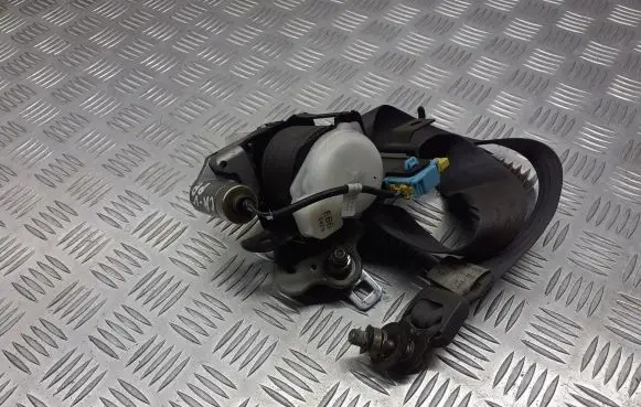 Honda CR-V Front seatbelt BRAK