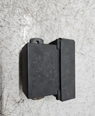 Mercedes-Benz C W202 Other relay 0025450632 0333402507