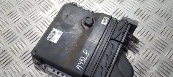 Toyota RAV 4 (XA30) Engine control unit/module 8966142c11