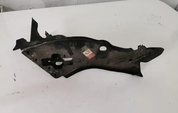 Mercedes-Benz E W211 Other engine bay part