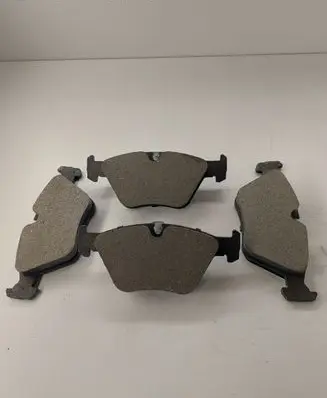 BMW 5 E39 Brake pads (front) LP1106