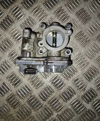 Nissan Qashqai Throttle valve 161206038R