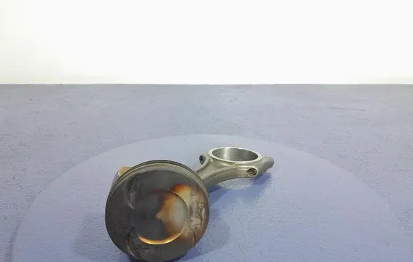 Audi A8 S8 D2 4D Piston 