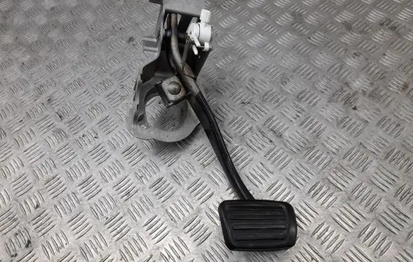 Cadillac CTS Brake pedal 22945886
