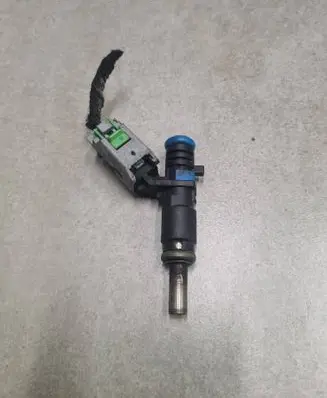 Opel Mokka Fuel injectors set 55562599 C165S21663