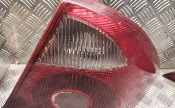 Ford Mondeo Mk III Rear/tail lights 1s7113405a
