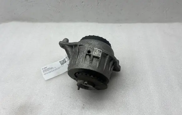 Mercedes-Benz C W205 Engine mount bracket A2132400500