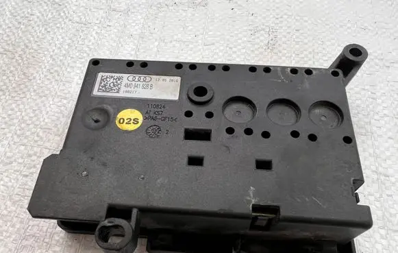 Audi Q7 4M Fuse module 4M0941828B