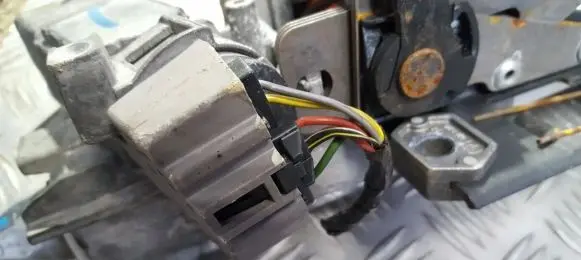 Ford Mondeo Mk III Ignition lock contact 