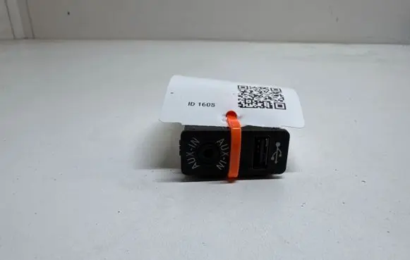 BMW 2 F22 F23 USB socket connector 9229246 169593