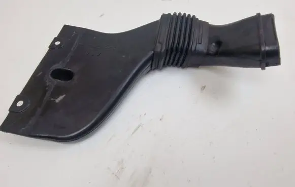 Mitsubishi Outlander Air intake duct part 1505A583