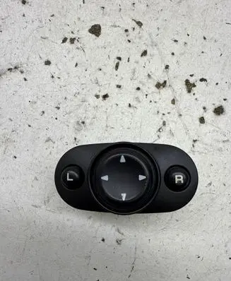 Chrysler PT Cruiser Wing mirror switch 04608505AB