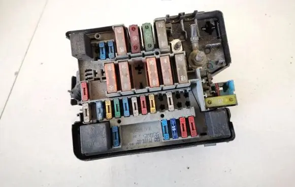 Citroen Xsara Picasso Fuse box set 9628024480