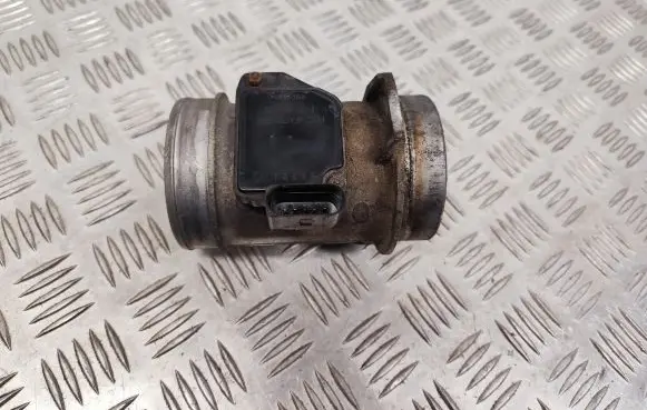 Volkswagen PASSAT B5.5 Mass air flow meter 059906461G
