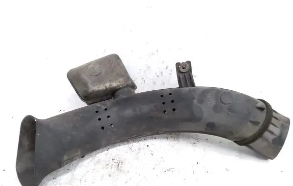 Chrysler Town & Country V Air intake duct part 04861736AB 511368