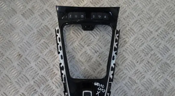 Opel Grandland X Gear shifter surround trim plastic YP00055677