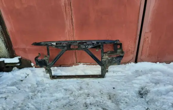 Seat Toledo II (1M) Radiator support slam panel