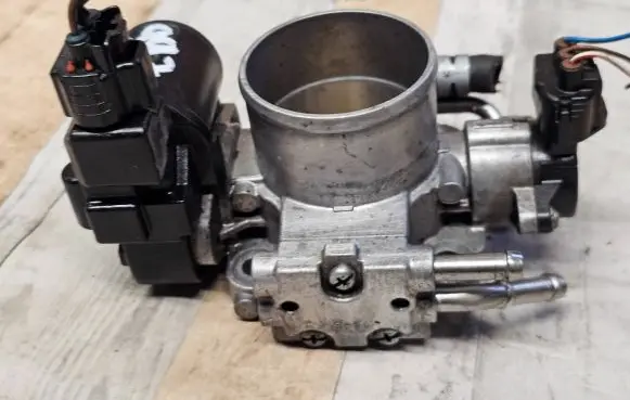 Toyota Avensis T250 Throttle valve 1923002010 11103